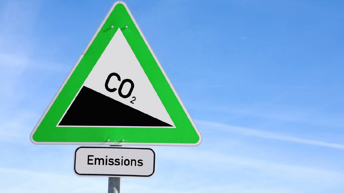 Has Australia cut its greenhouse emissions faster than New Zealand?