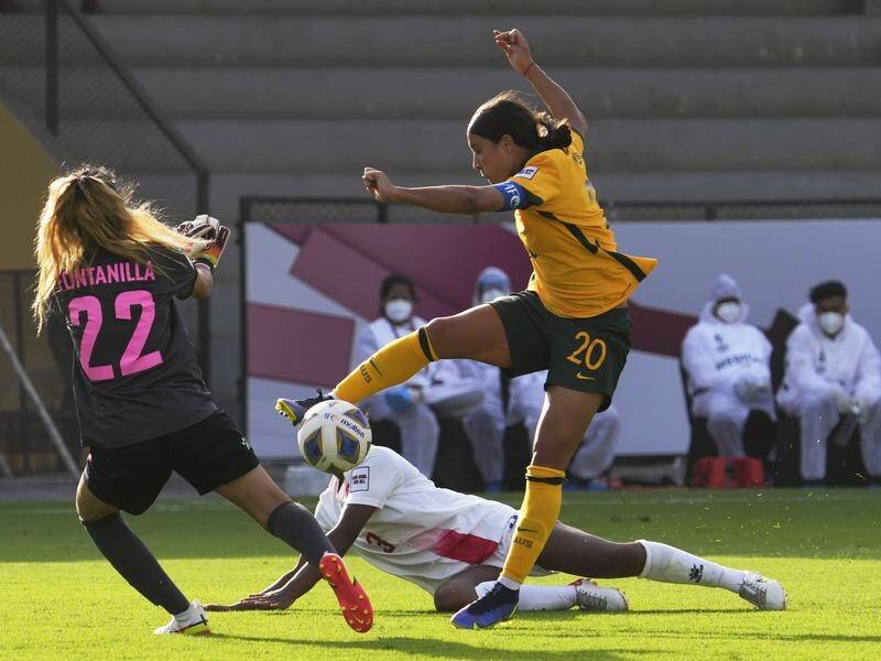 Sam Kerr broke the deadlock as Australia beat Philippines 4-0 in the Women's Asian Cup.