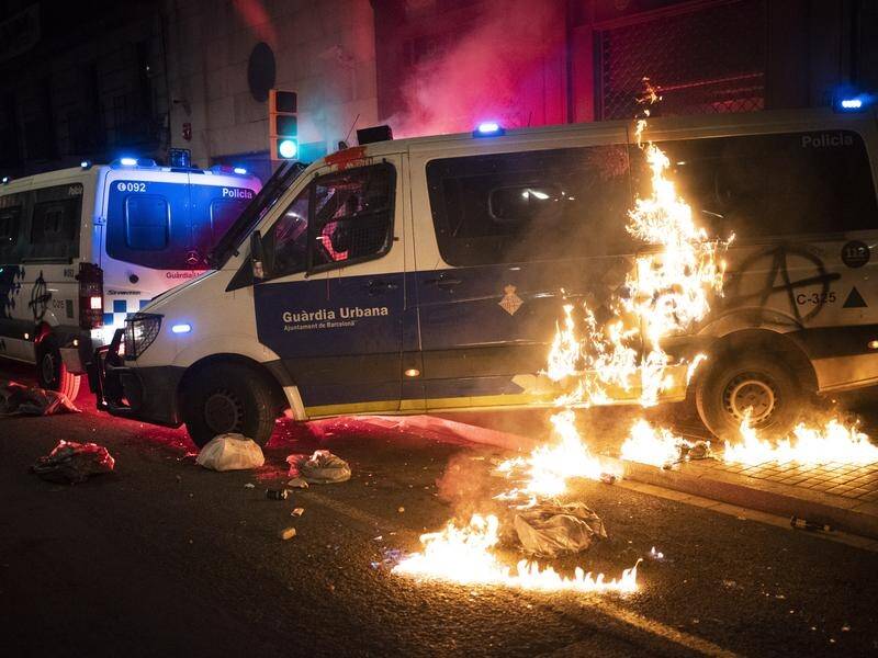 Protests in Spain over the jailing of a rapper have again turned violent.