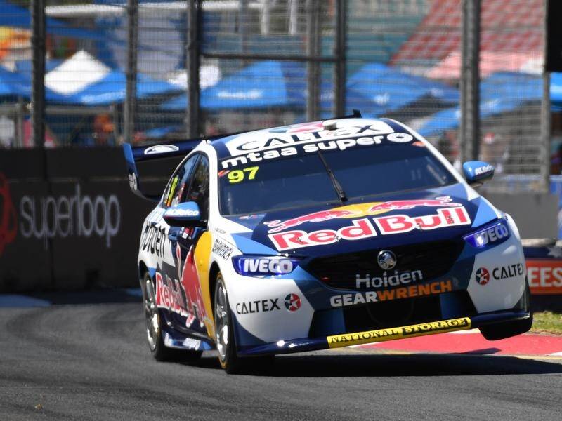 Shane van Gisbergen is desperate to help his teammate Jamie Whincup in the drivers' title battle.